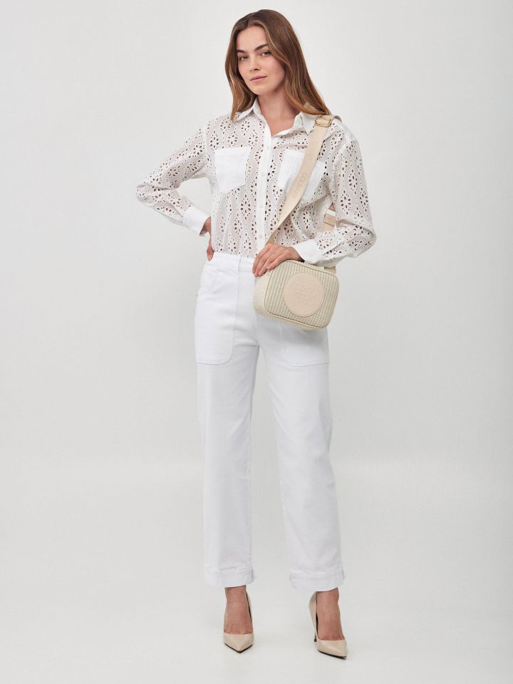 חולצה קרושה כיסים בצבע לבן