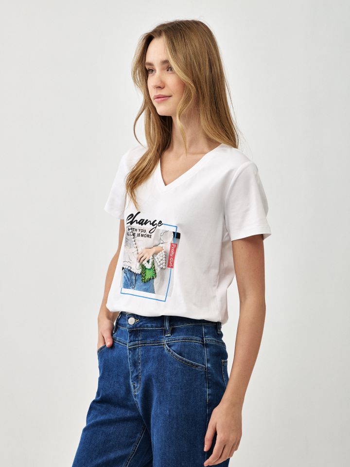 חולצה V דמוי פנינים PROMO בצבע לבן