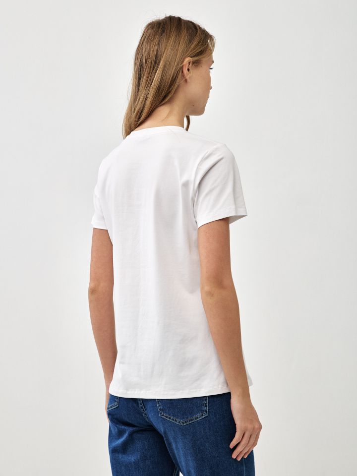 חולצה V דמוי פנינים PROMO בצבע לבן