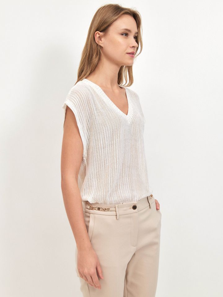 חולצה V רשת פוייל PROMO בצבע אופוויט