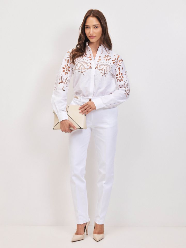 חולצה קרושה בצבע לבן