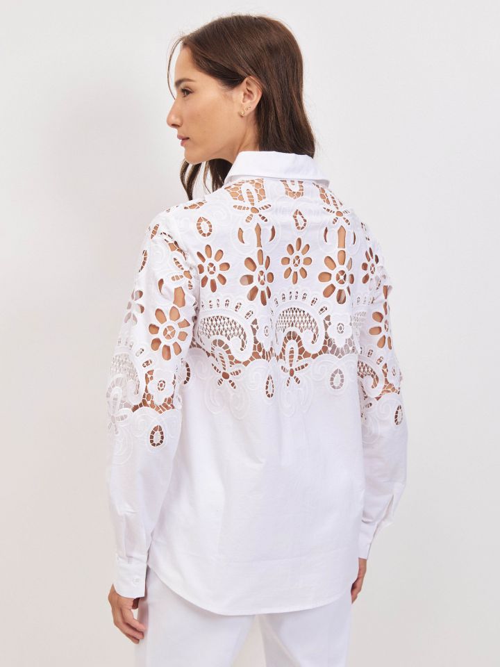 חולצה קרושה בצבע לבן