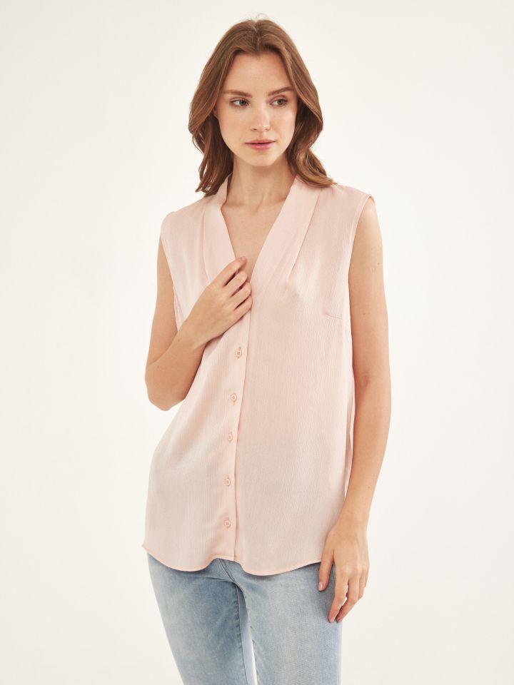 חולצה V כפתורים SHIRA בצבע ורוד עתיק