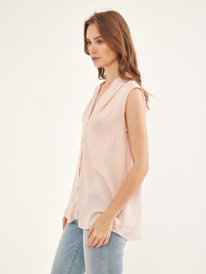 חולצה V כפתורים SHIRA בצבע ורוד עתיק