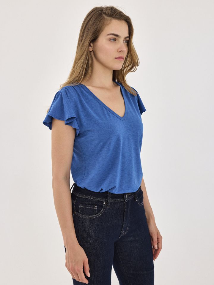 חולצה V סלאב כיווצים בכתפיים PROMO בצבע כחול רויאל