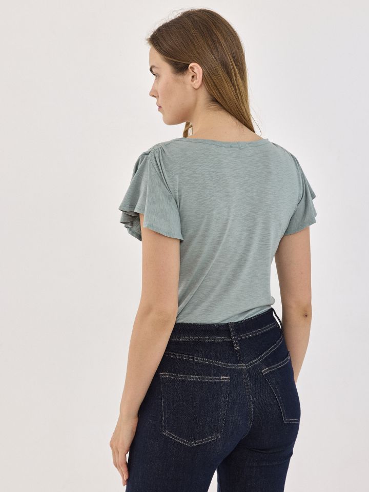 חולצה V סלאב כיווצים בכתפיים PROMO בצבע ירוק