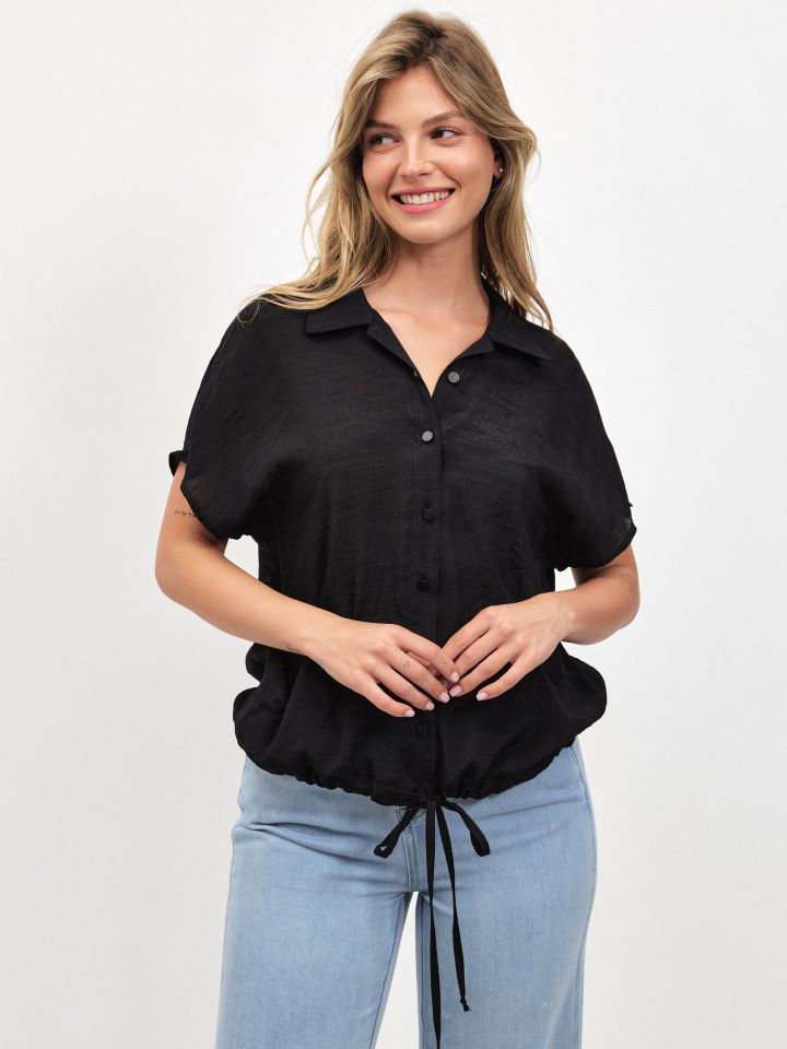 חולצה צוארון קשירה במותן PROMO בצבע שחור