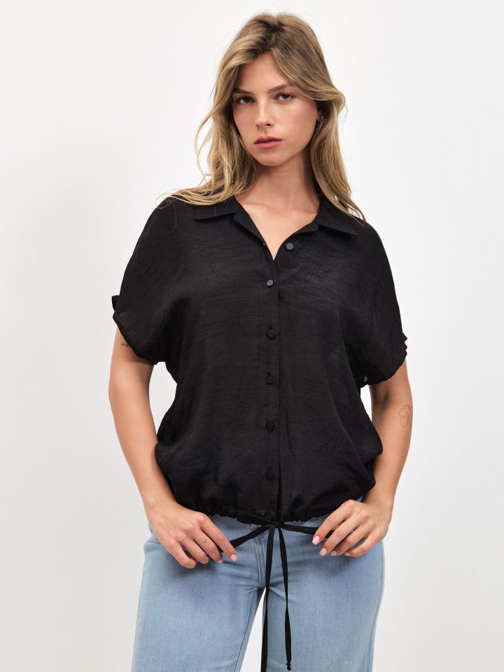 חולצה צוארון קשירה במותן PROMO בצבע שחור