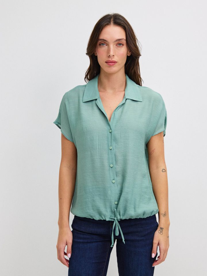 חולצה צוארון קשירה במותן PROMO בצבע ירוק