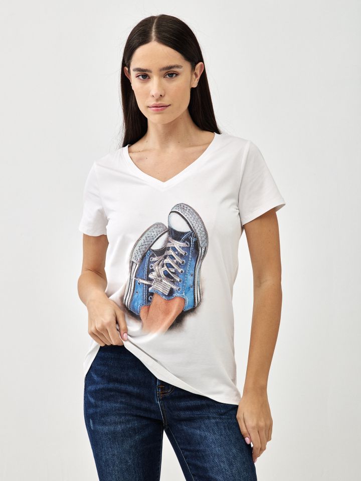 חולצה V נעליים PROMO בצבע לבן