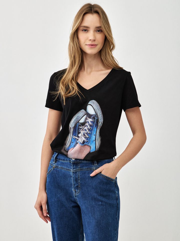 חולצה V נעליים PROMO בצבע שחור