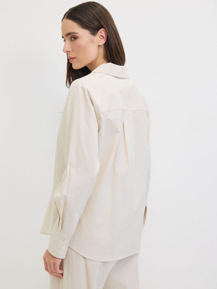 חולצה מכופתרת ALONA בצבע בייז’