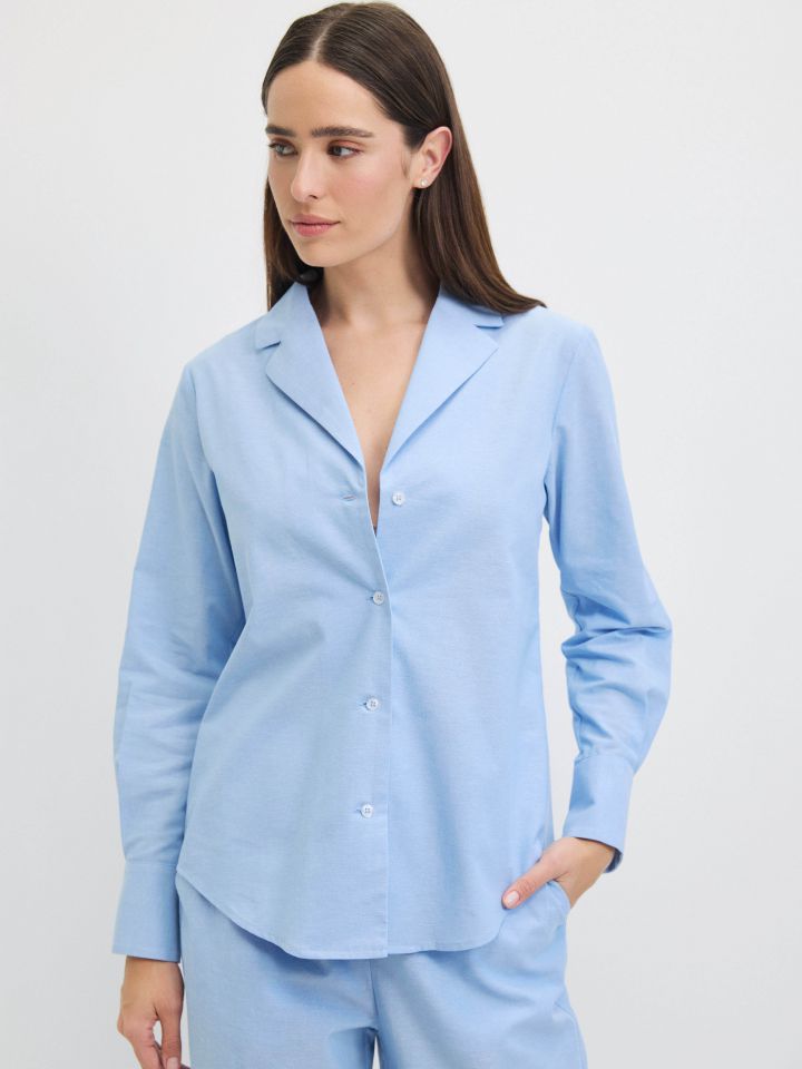 חולצה מכופתרת ALONA בצבע תכלת