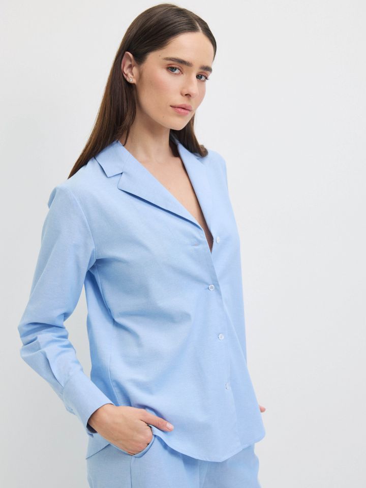 חולצה מכופתרת ALONA בצבע תכלת