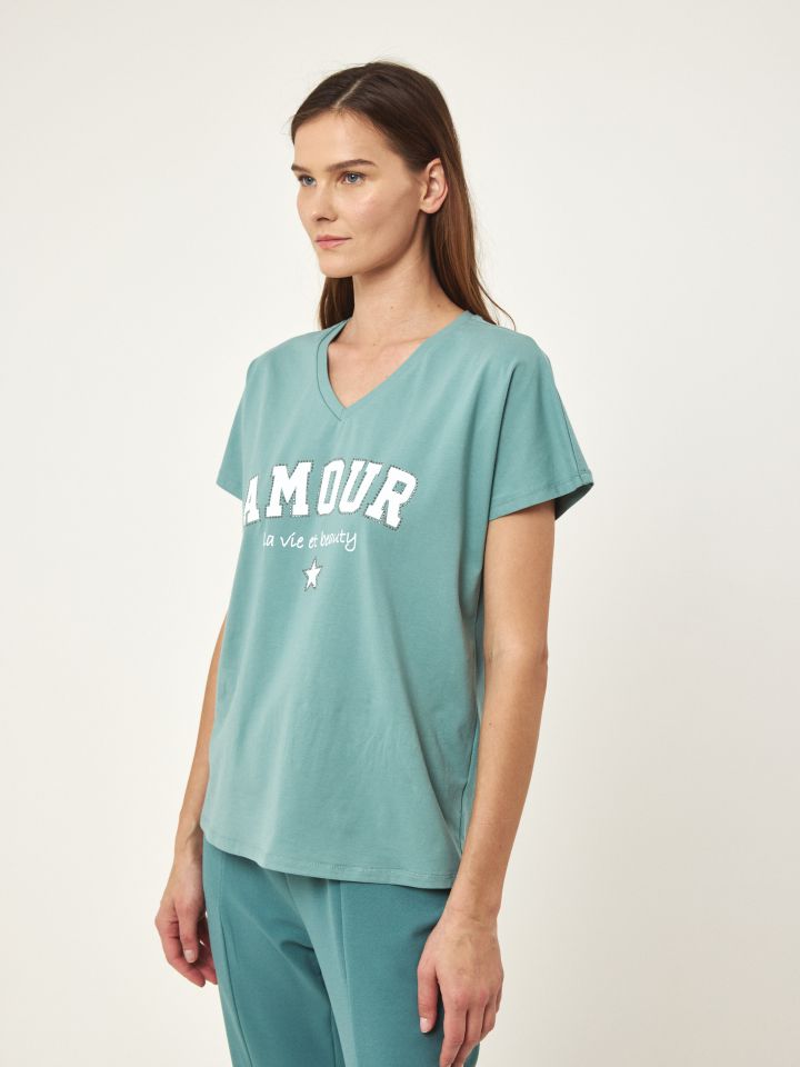 חולצה PROMO AMOUR בצבע ירוק בינוני