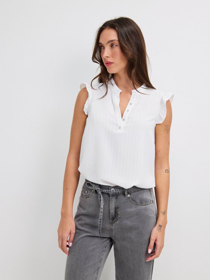 חולצה שינה כפתורי יהלומים בצבע אופוויט