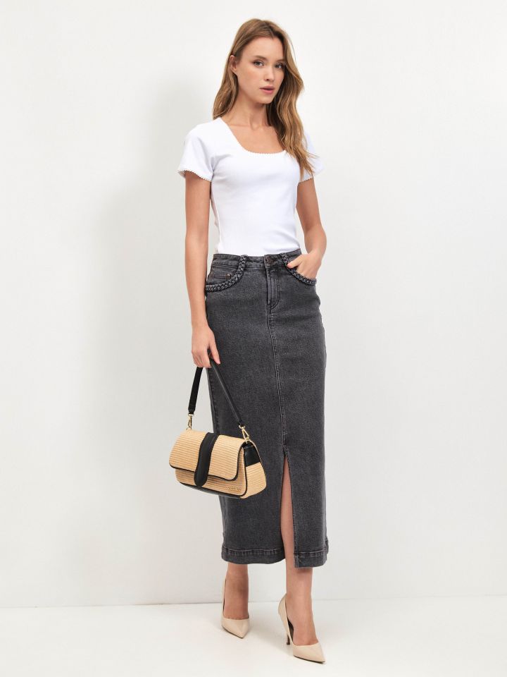 חולצה ריב פתח מרובע PROMO בצבע לבן