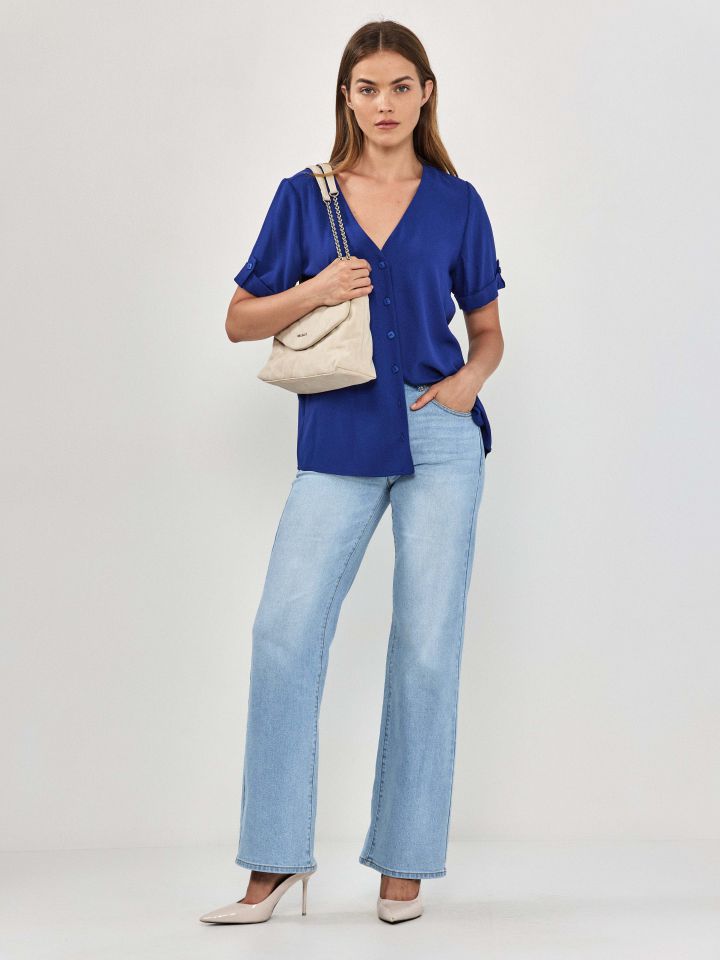 חולצה V כפתורים PROMO בצבע רויאל בינוני