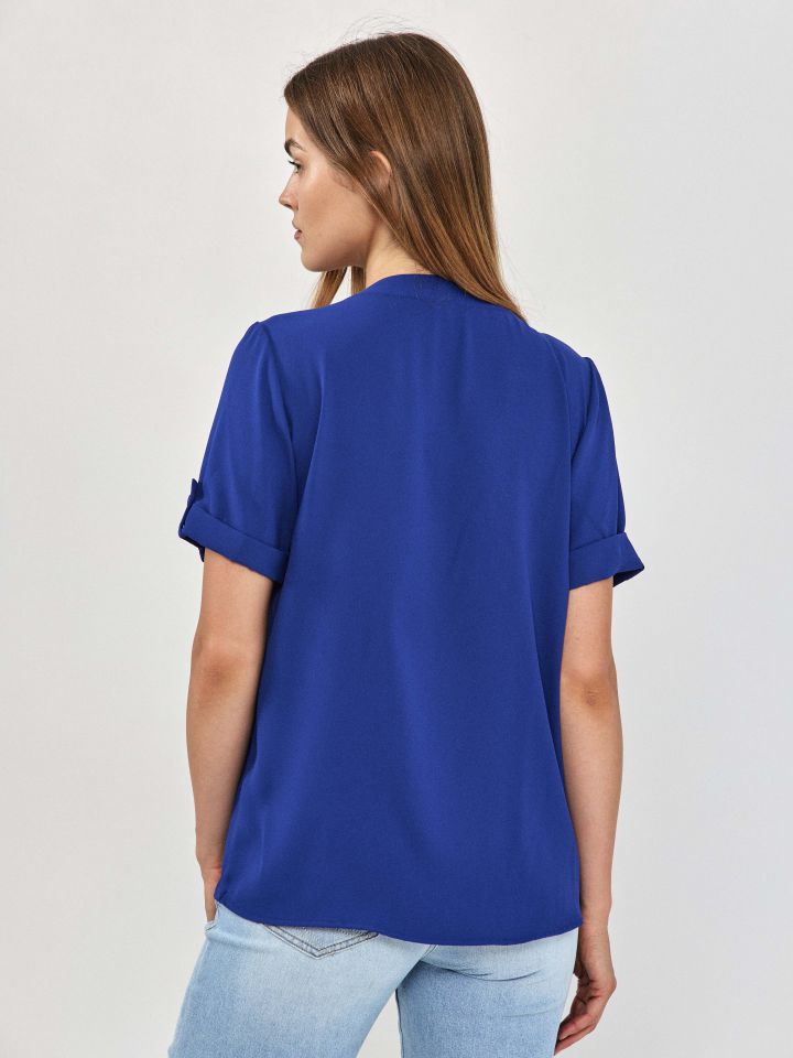 חולצה V כפתורים PROMO בצבע רויאל בינוני