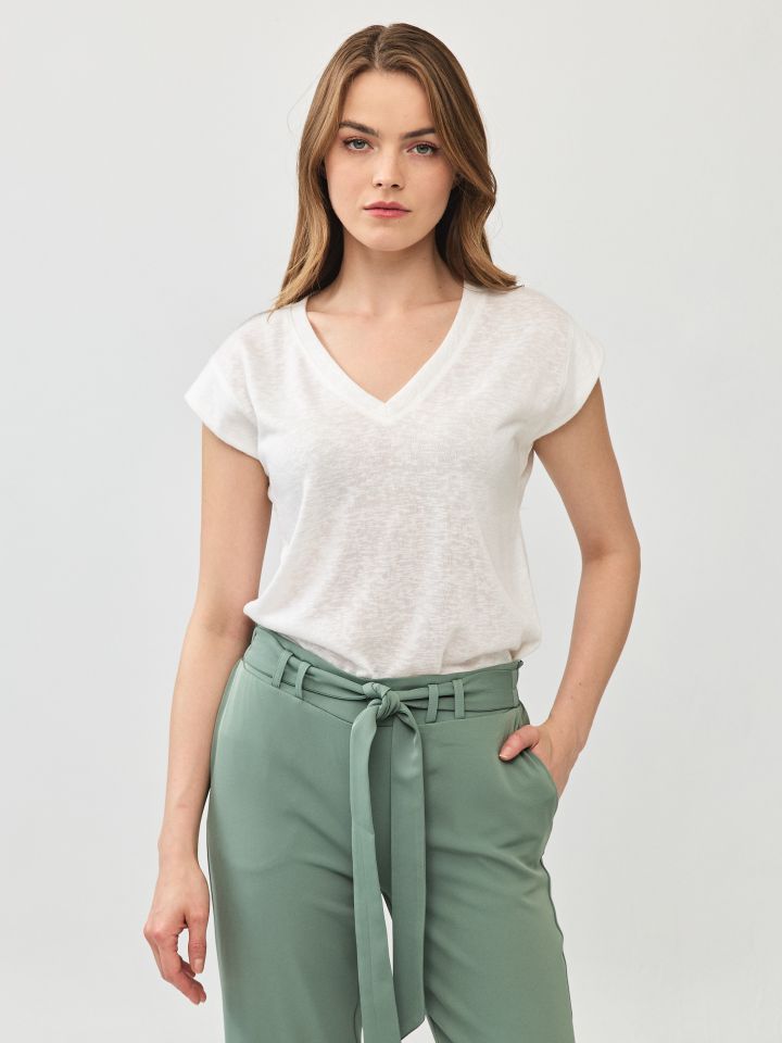 חולצה V סלאב PROMO בצבע אופוויט