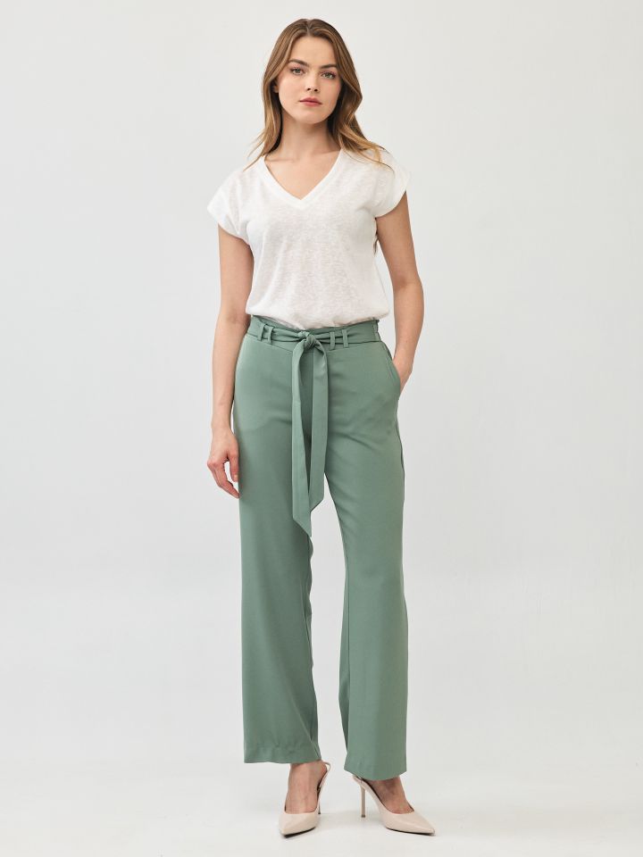 חולצה V סלאב PROMO בצבע אופוויט