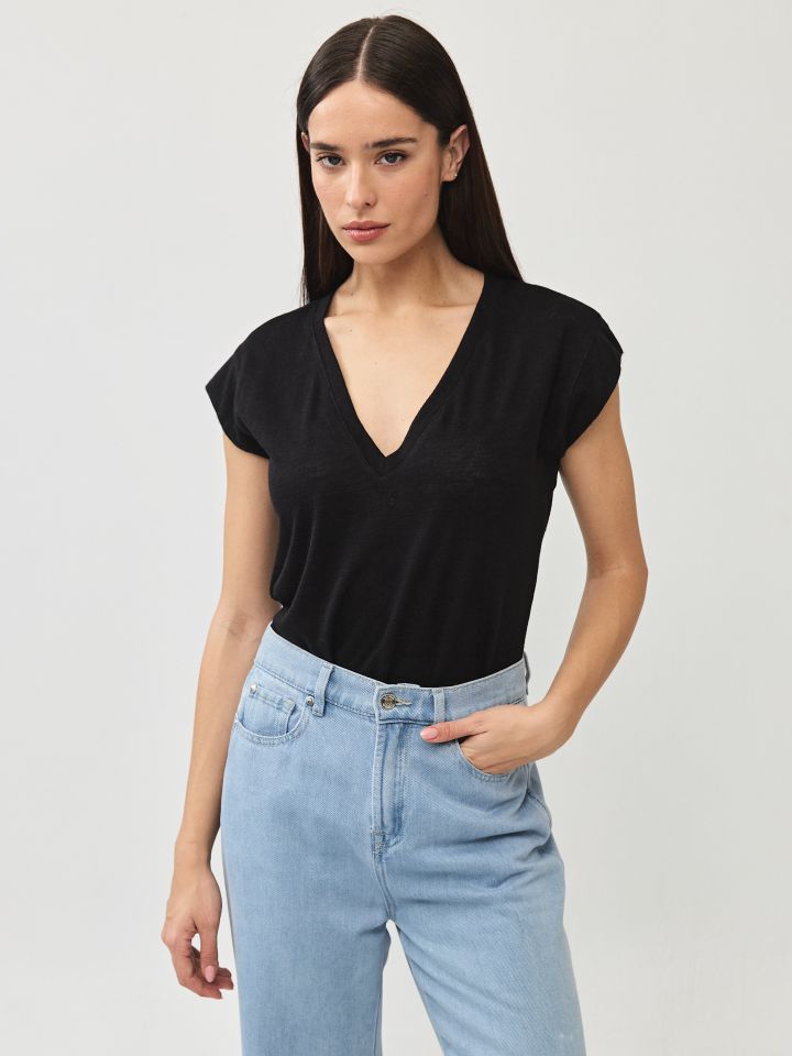 חולצה V סלאב PROMO בצבע שחור