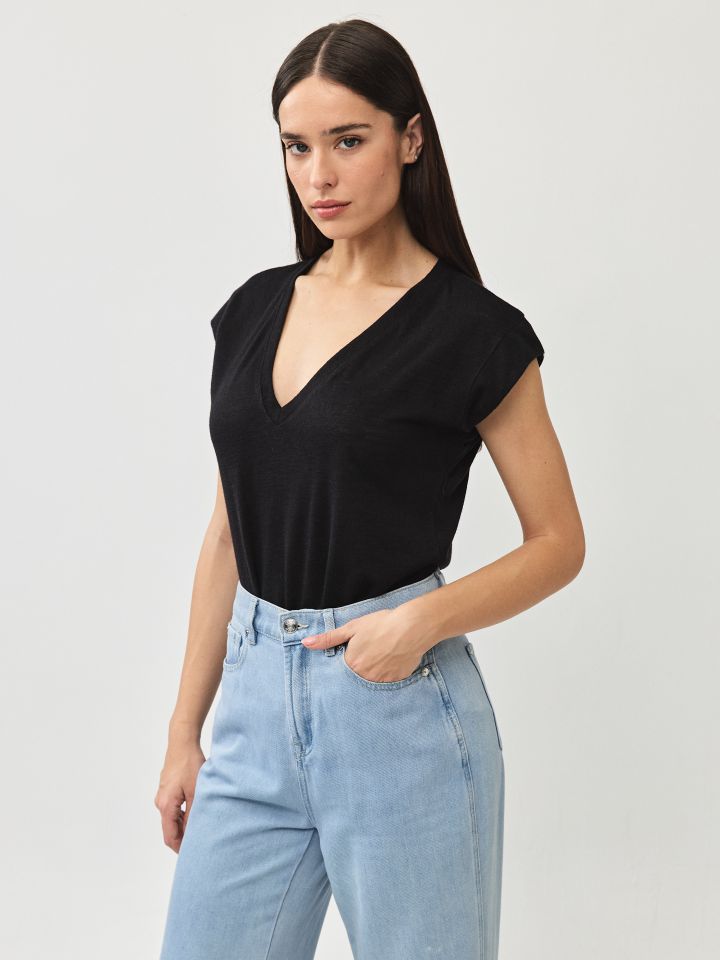 חולצה V סלאב PROMO בצבע שחור