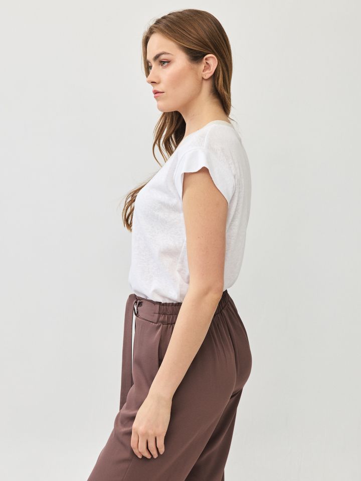 חולצה V סלאב סרט PROMO בצבע אופוויט