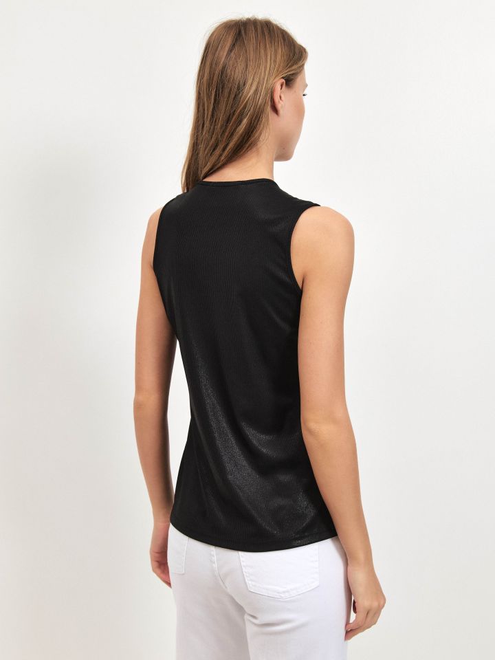 חולצה ריב PROMO ROMI בצבע שחור