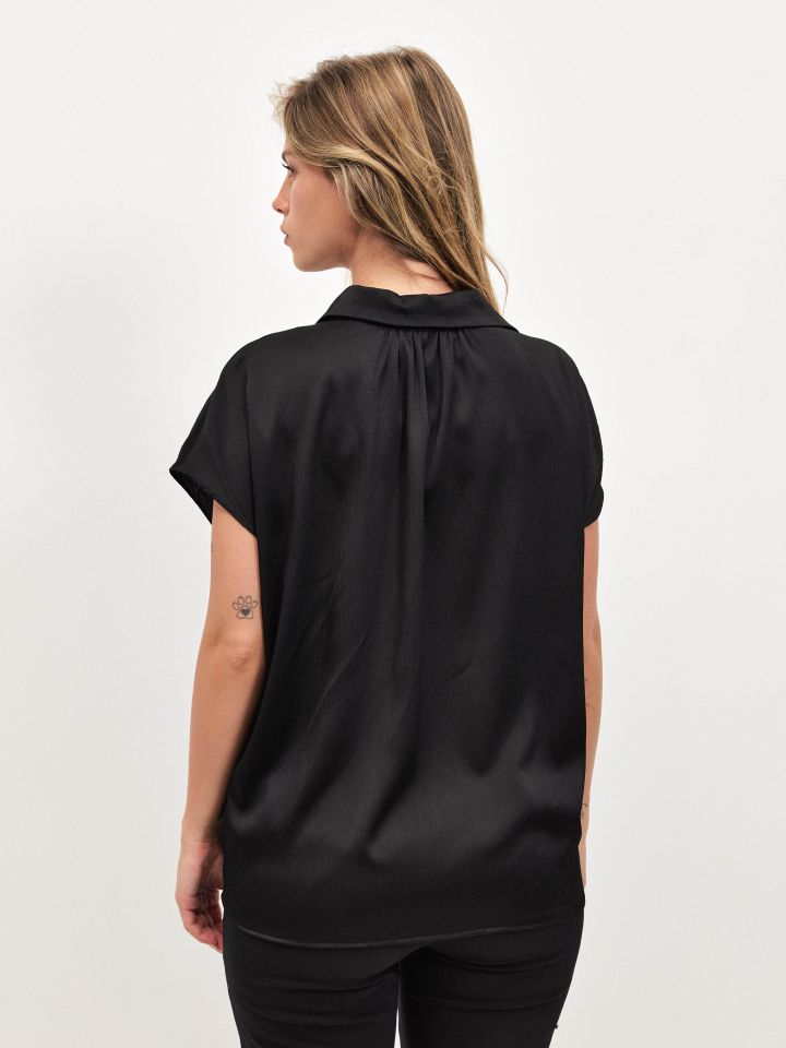 חולצה צוארון מכופתרת PROMO בצבע שחור