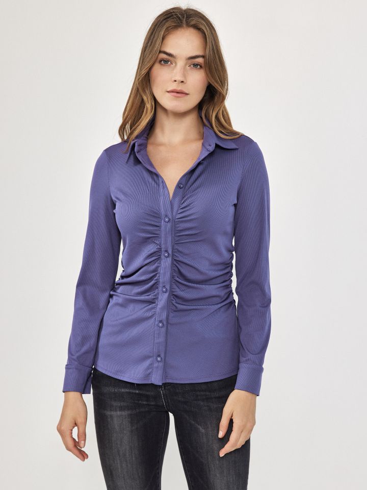 חולצה ריב צוארון בצבע סגול