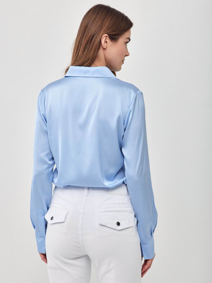 חולצה סטן PROMO שרוול ארוך בצבע תכלת אורלי