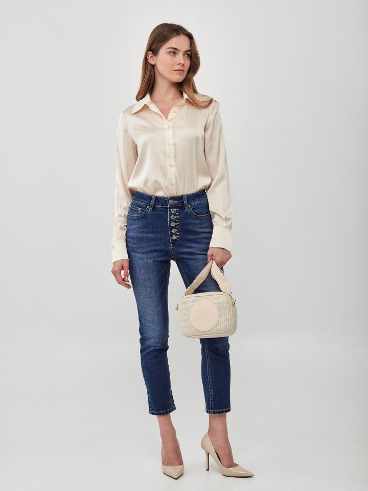 חולצה סטן PROMO שרוול ארוך בצבע שמפניה