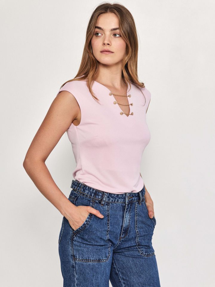 חולצה פתח שרשראות בצבע ורוד