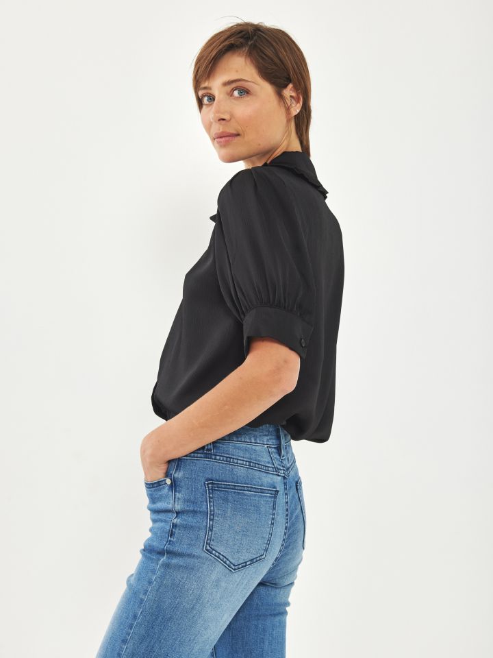 חולצה מכופתרת מלמלה בצבע שחור