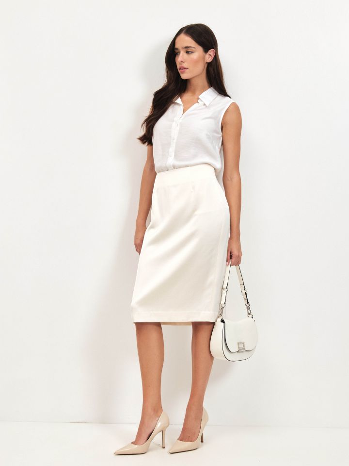 חולצה LIA מכופתרת PROMO בצבע אופוויט