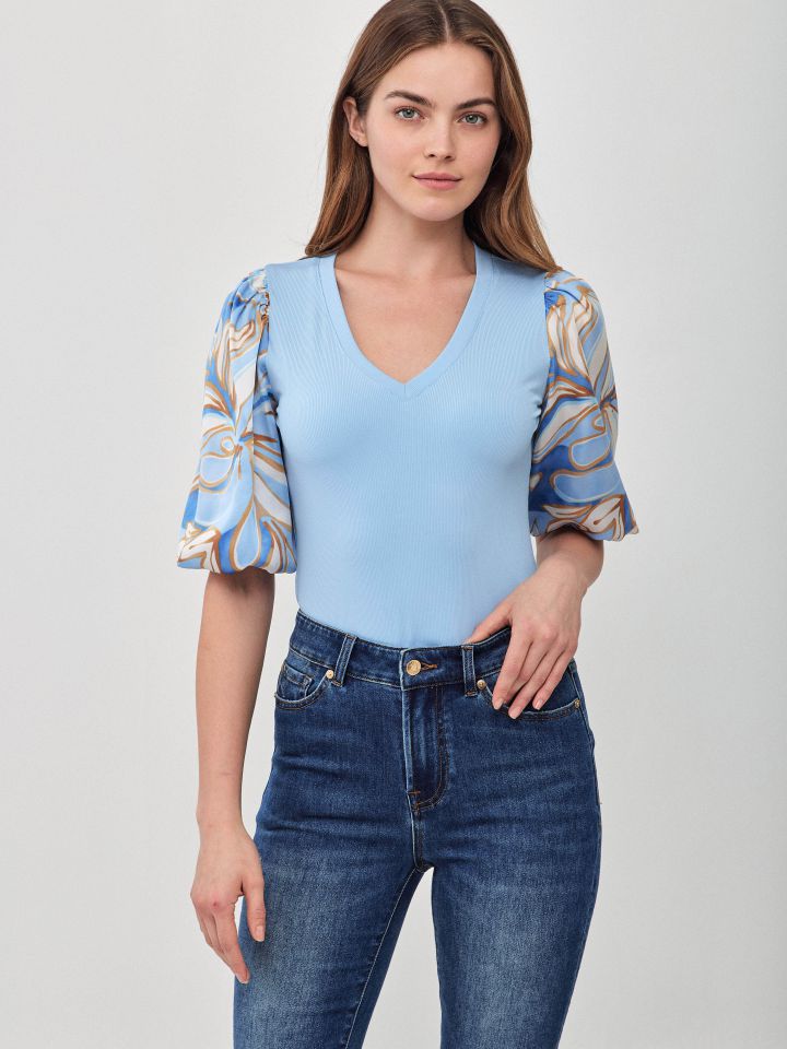 חולצה ריב V שרוול דפוס בצבע תכלת