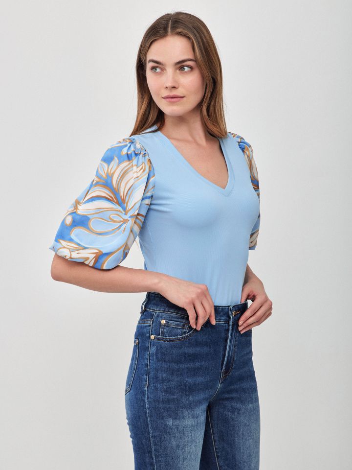 חולצה ריב V שרוול דפוס בצבע תכלת