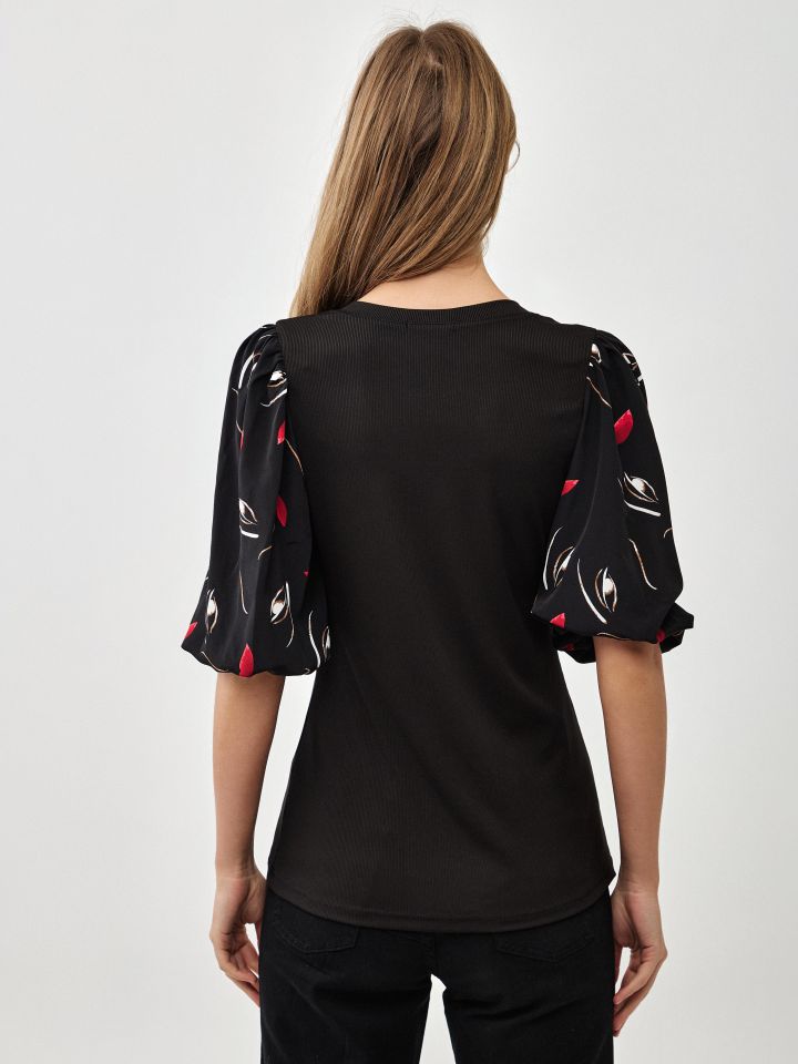 חולצה ריב V שרוול דפוס בצבע שחור