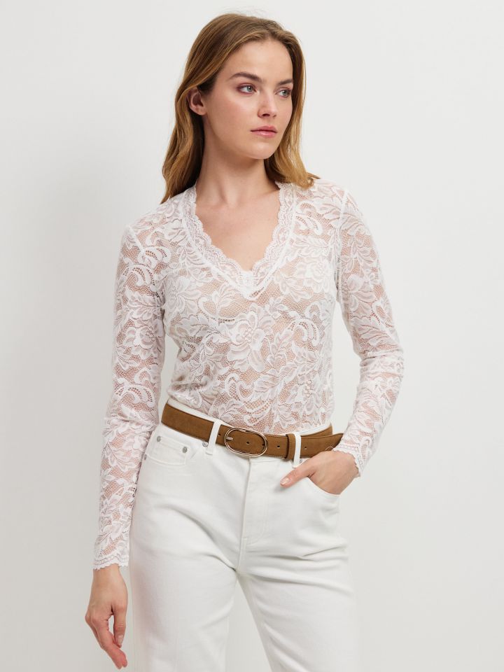 חולצה V תחרה שרוול ארוך בצבע לבן