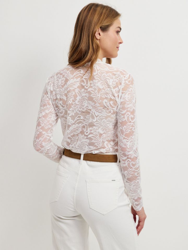 חולצה V תחרה שרוול ארוך בצבע לבן