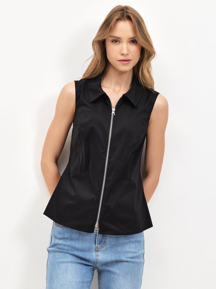 חולצה פופלין + רוכסן בצבע שחור