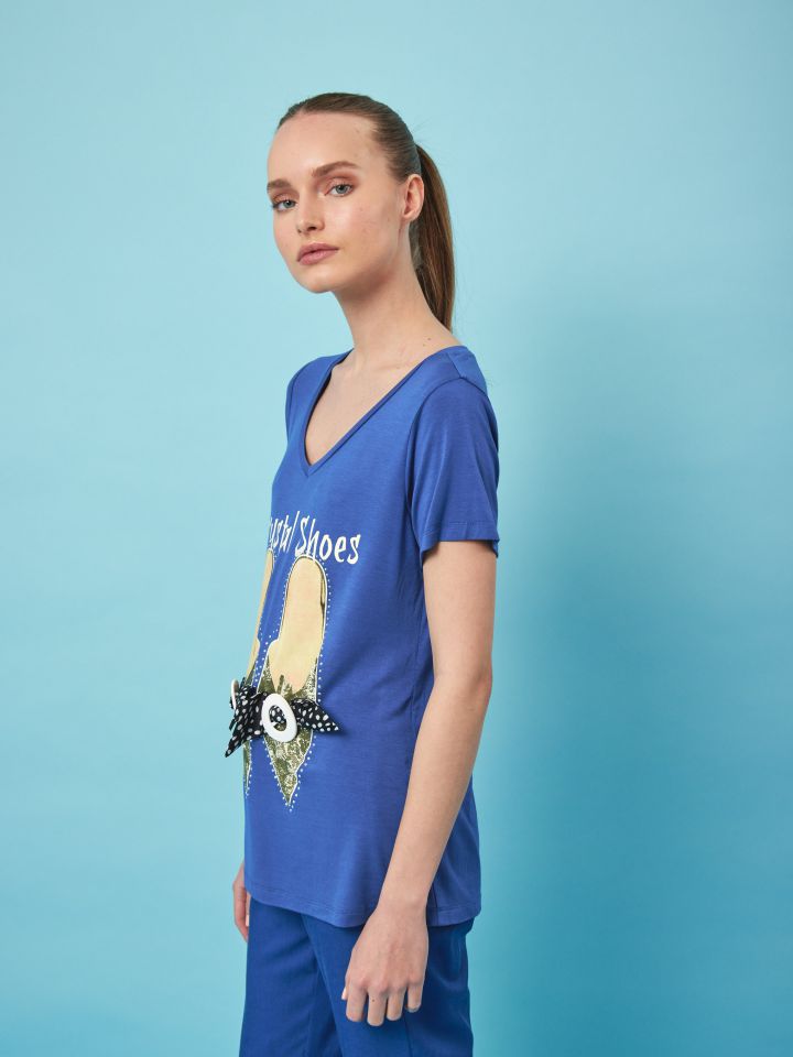 חולצה נעליים בצבע כחול סקאי