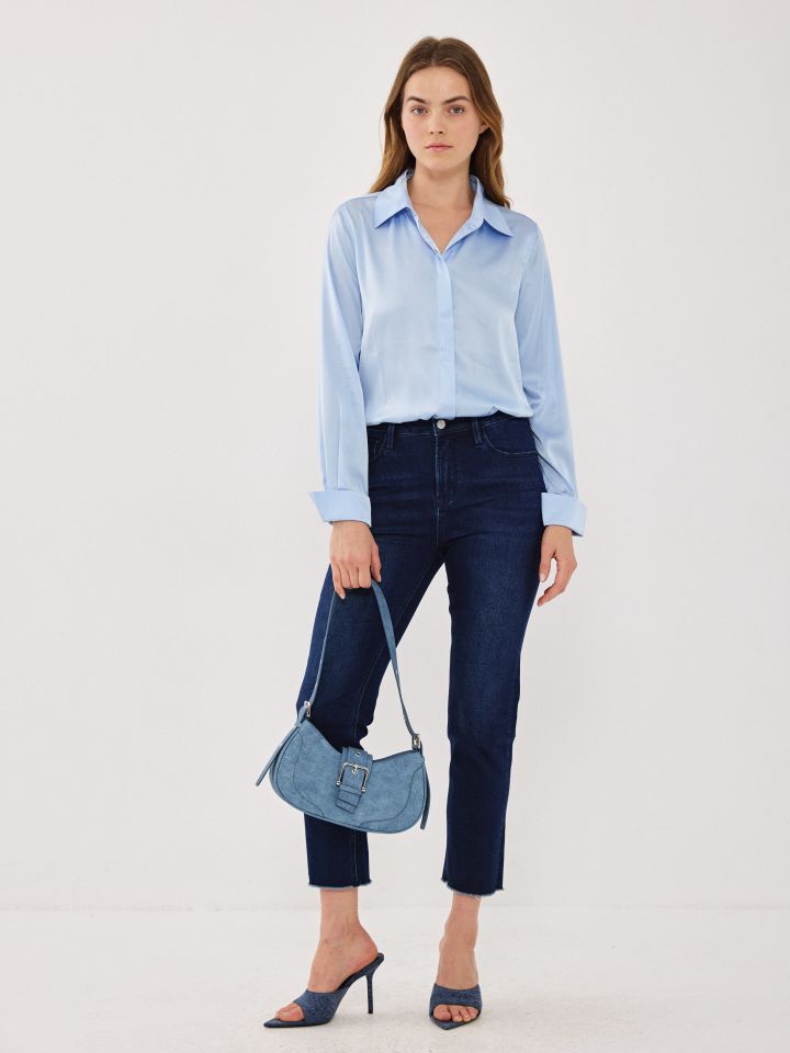 חולצה סטן מכופתרת PROMO בצבע תכלת אורלי