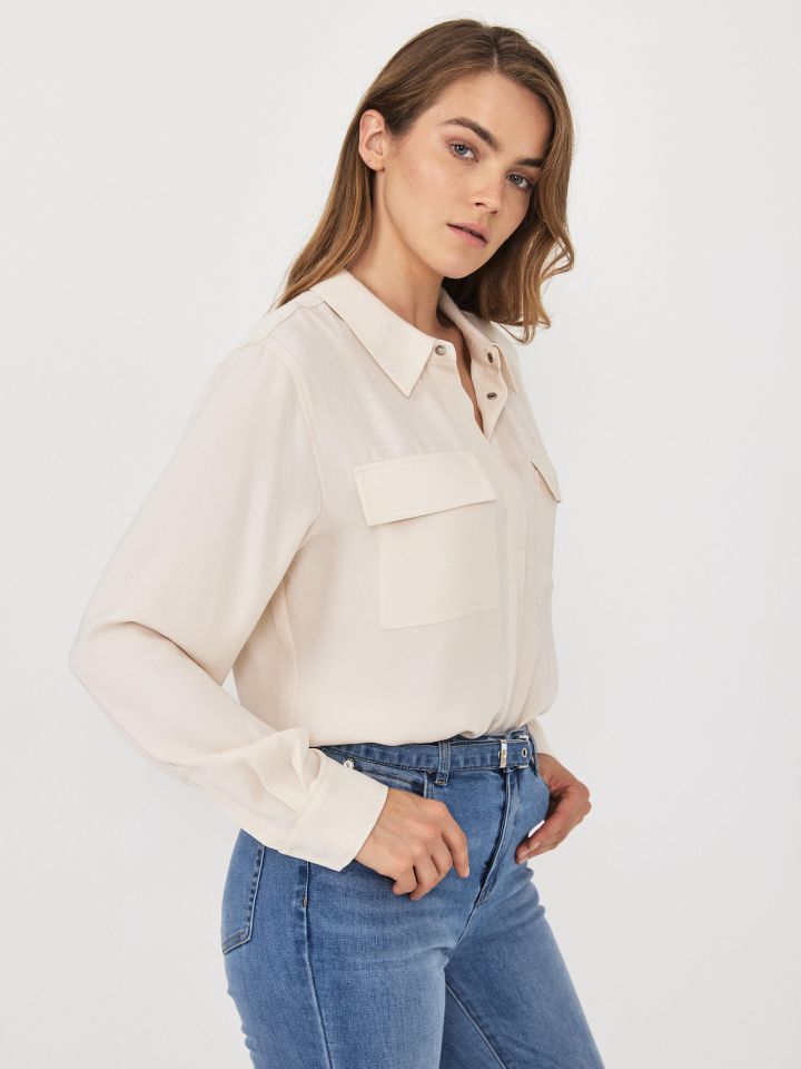 חולצה לחצניות כיסים בצבע בייז’