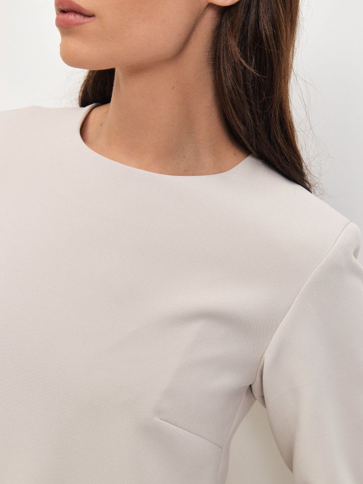 חולצה רוכסן בגב בצבע אבן