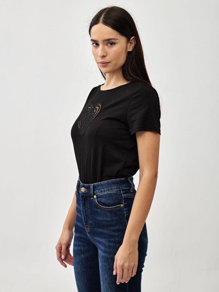 חולצה לב קרושה PROMO בצבע שחור