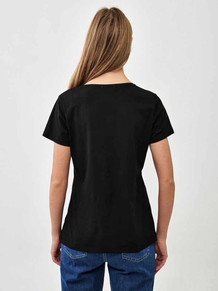 חולצה PROMO V AMOUR בצבע שחור