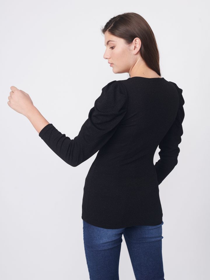 חולצה מעטפה לורקס בצבע שחור