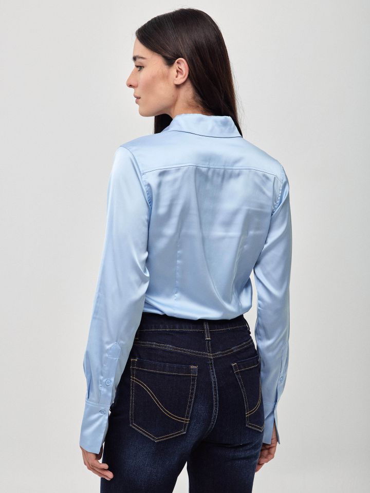 חולצה סטן מכופתרת PROMO בצבע תכלת אורלי